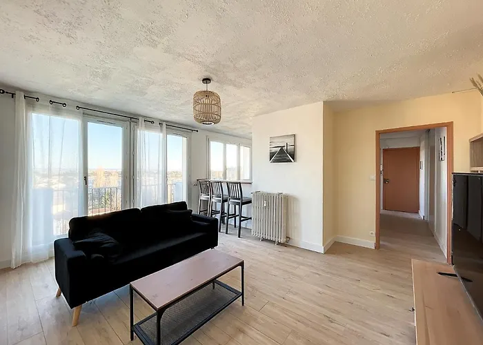 Agreable Appartement 4 Pieces, Vue Mont Ventoux, Proche Remparts