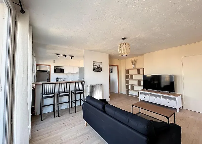 Agreable Appartement 4 Pieces, Vue Mont Ventoux, Proche Remparts