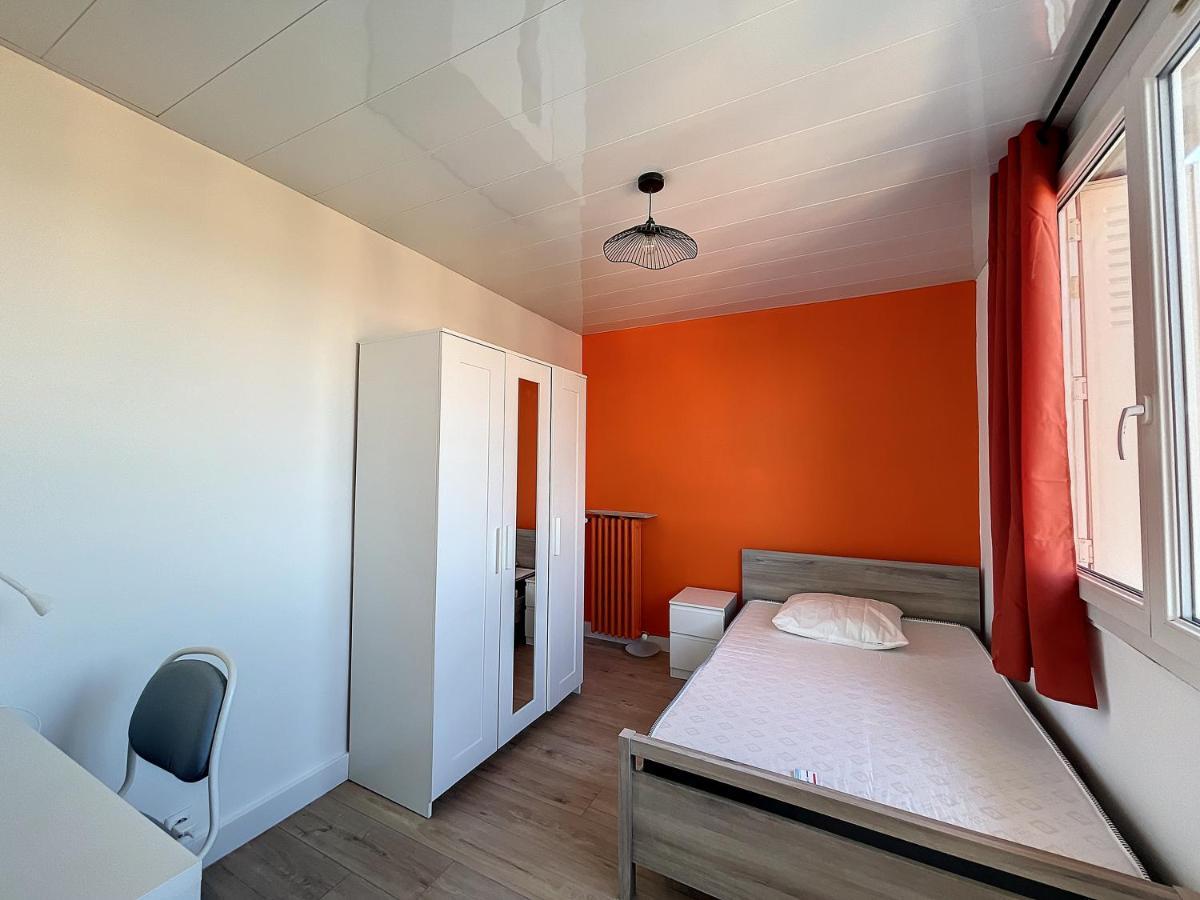 Agreable 4 Pieces, Vue Mont Ventoux, Proche Remparts *